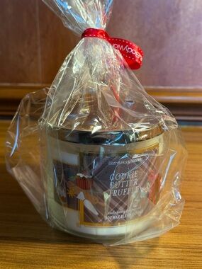 NEW Cookie Butter Truffle 3-Wick Candle 25-45 burn hours 14 oz Bath & Body Works